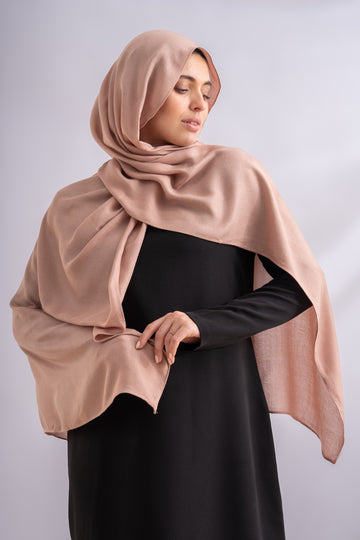 Elegant Almond